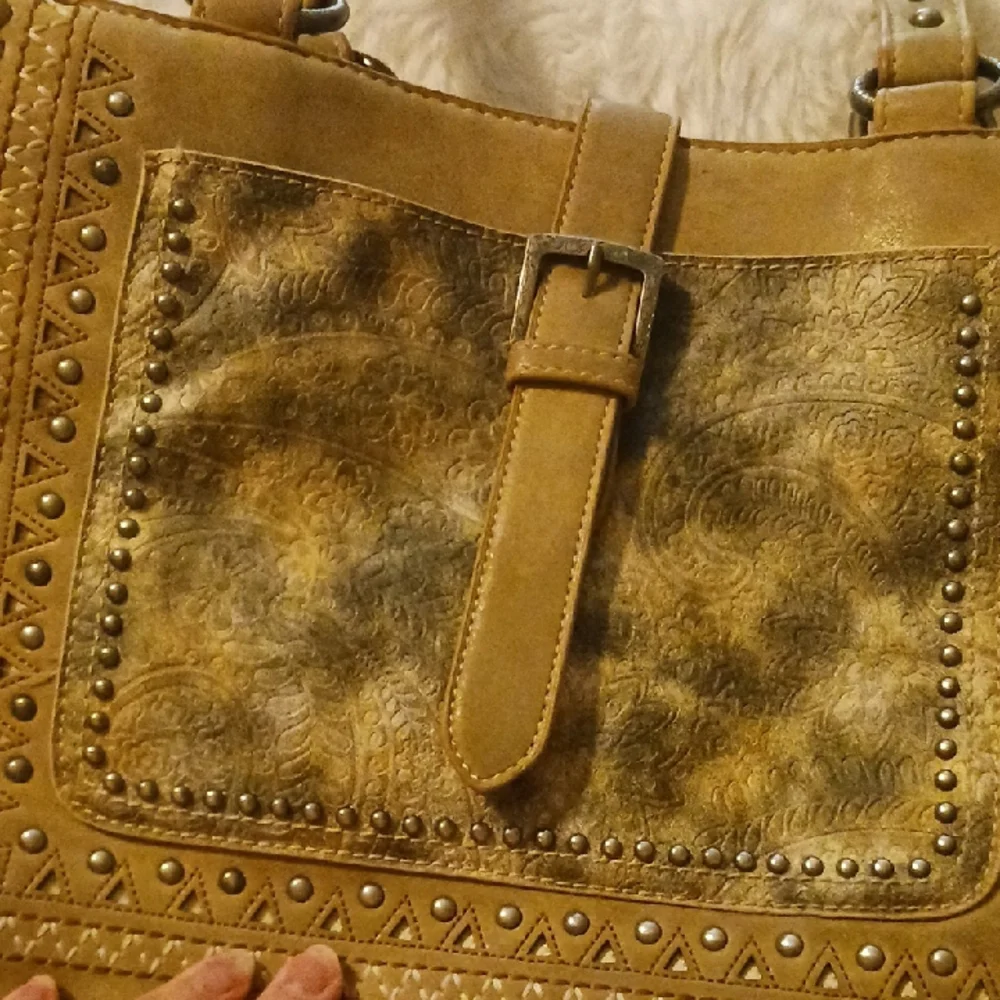Montana WestStylish Tan and Brown Women's Bag - Picture 13 of 17